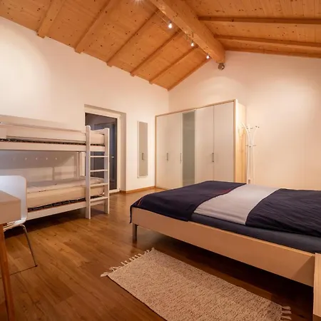 Апартаменти Schusterhof *
