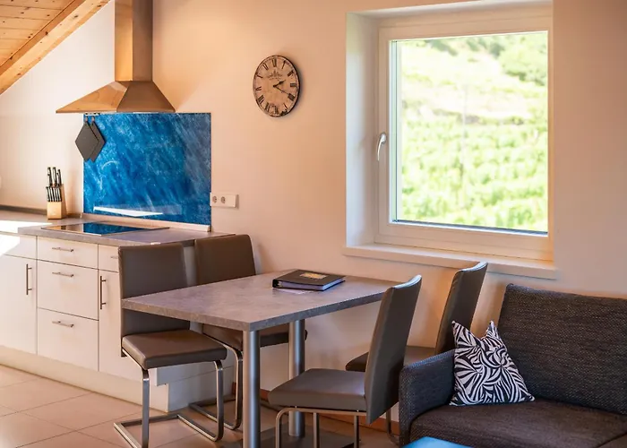 Schusterhof Apartment *